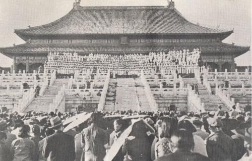 李抱忱指揮中國第一次聯合大合唱
