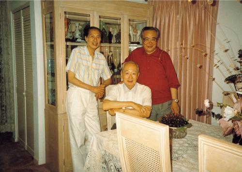 斯義桂是有名的低音歌王，張繼高在家中接待這位老友