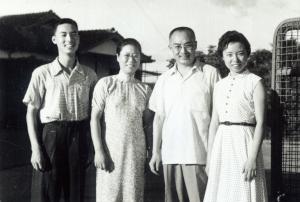 王沛綸於1950年代的全家福
