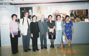 吳漪曼於國家音樂廳藝術長廊，蕭滋百歲紀念展覽現場
